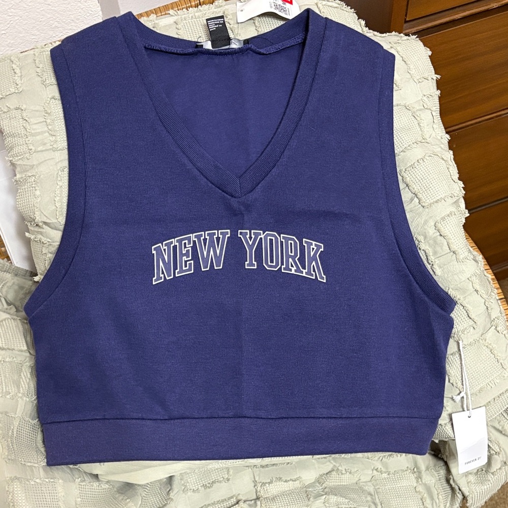 Forever 21 Navy Blue 'New York' Cropped V Neck Tank Top